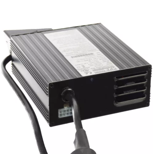 Akkumulátor töltő TASKI Swingo 450/750/955 sorozathoz - 24V, 9A