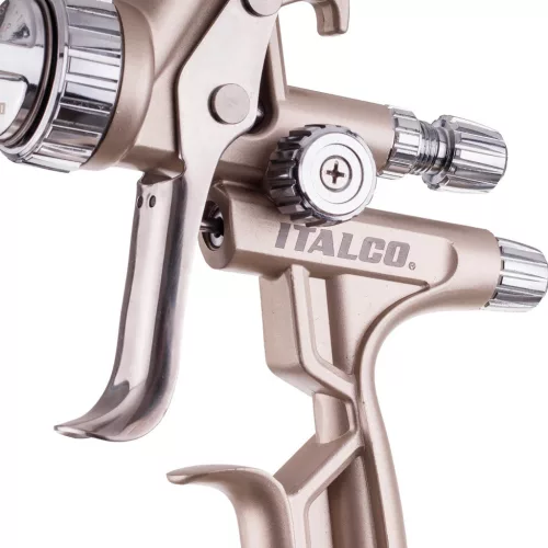 Pistol profesional de vopsit ITALCO GLOSS X1, tehnologie LVMP (consum redus de aer, presiune medie), duză LVMP 1,6 mm, rezervor superior 600 ml, consum aer 250–310 l/min, presiune de lucru 2,5 bar, presiune maximă 3,5 bar