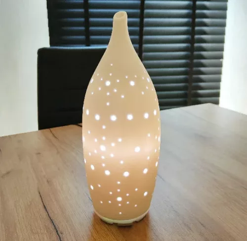 Difuzor de Aromă Kala iFRESH Vaso - Carcasă din Ceramică Albă, Control prin Aplicație, Capacitate 60 ml