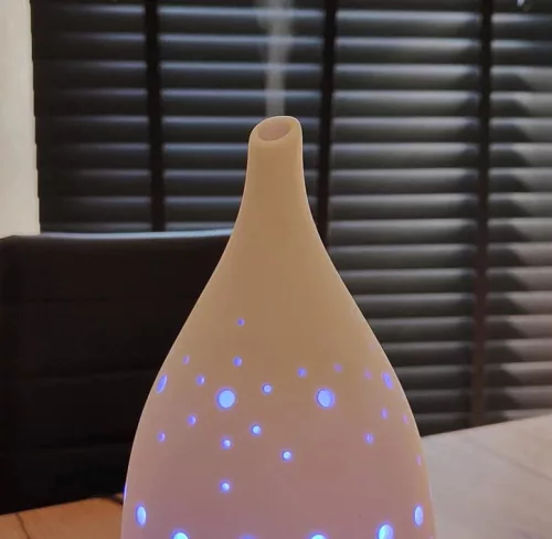 Difuzor de Aromă Kala iFRESH Vaso - Carcasă din Ceramică Albă, Control prin Aplicație, Capacitate 60 ml