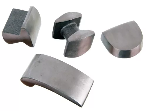 Set Ciocane cu Nicovală în Valiză de Plastic Technic LT-A1226 (3 Ciocane, 4 Nicovale)