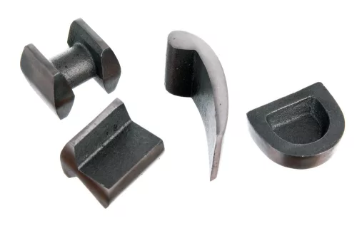 Set Ciocane cu Nicovală în Valiză de Plastic Technic LT-A1226 (3 Ciocane, 4 Nicovale)