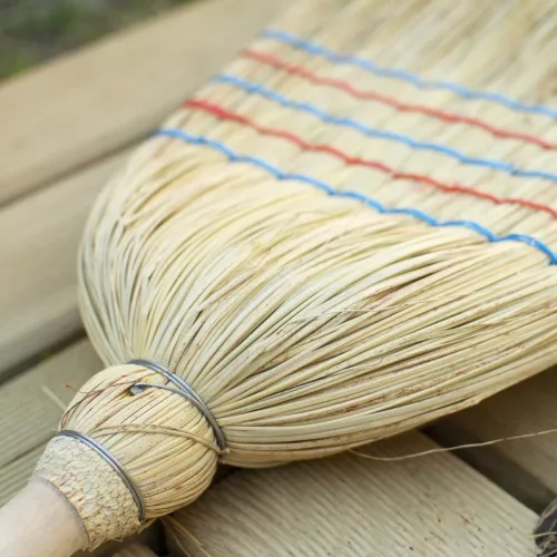Mătură de Cirok cu Coadă Scurtă din Lemn SORGO MINI - YORK - GRĂDINĂ DIN VIS