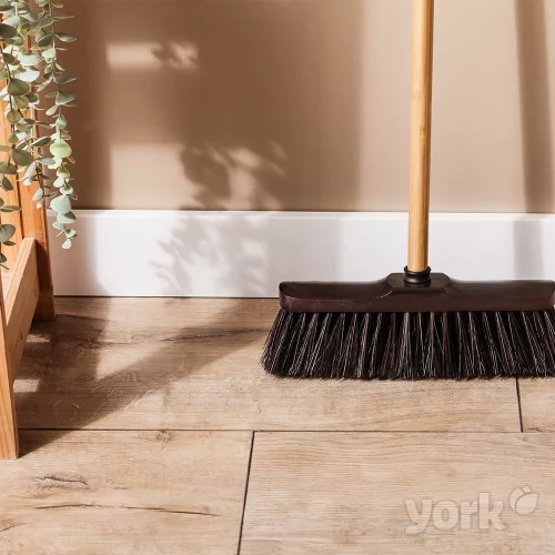 Perie de Măturat cu Bază din Lemn, Peri Naturali 28cm - LUX - YORK - CLEAN HOUSE